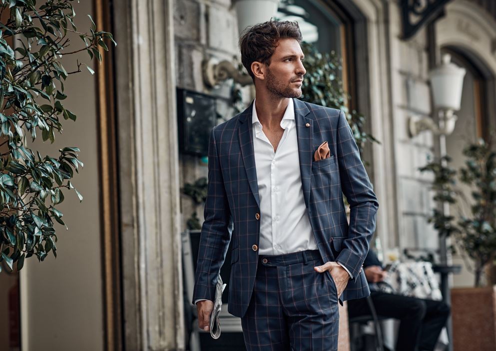 Suit etiquette 101: How to wear your suit with style! | VIVA UK ...