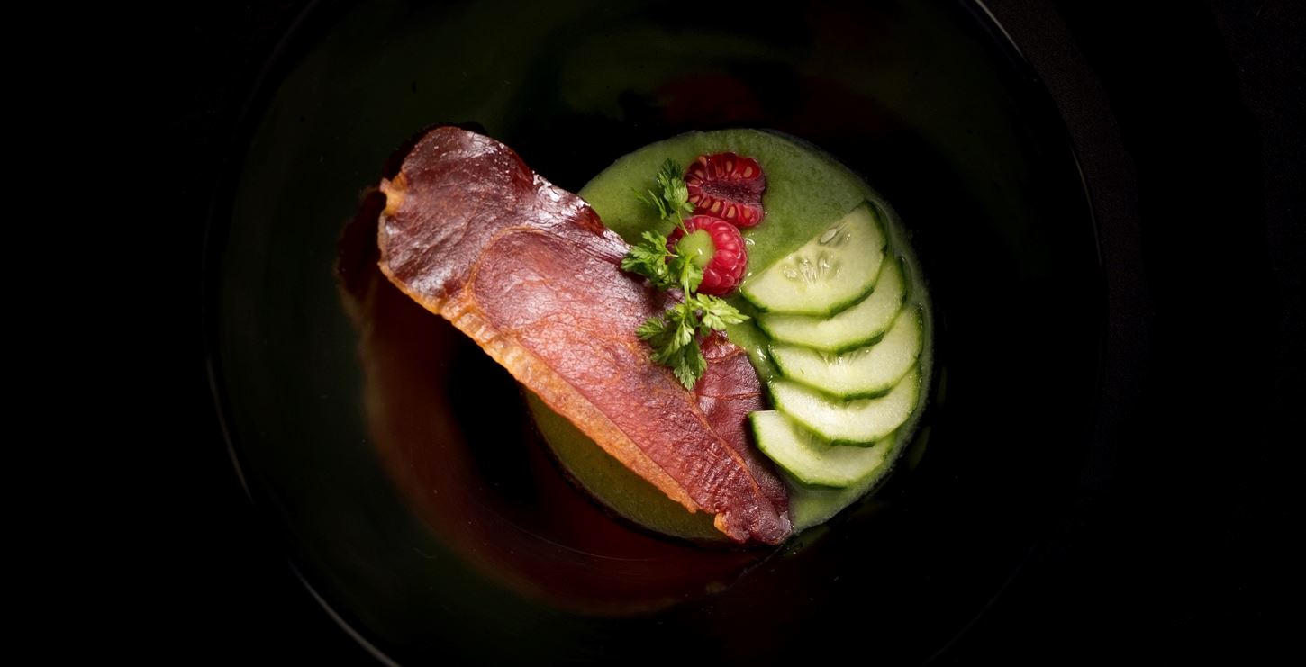 ‘Dine in the dark’ pop-up tests the senses of foodies