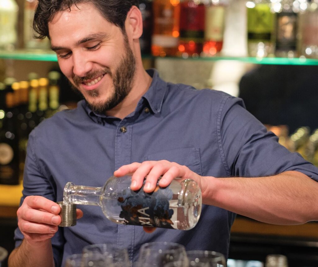 Axia's Master Mixologist Mike